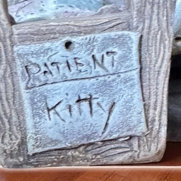 Sarah’s Attic 1998 Nurse Pansey & Patient Kitty Resin Figurine Collectible - Picture 5 of 12